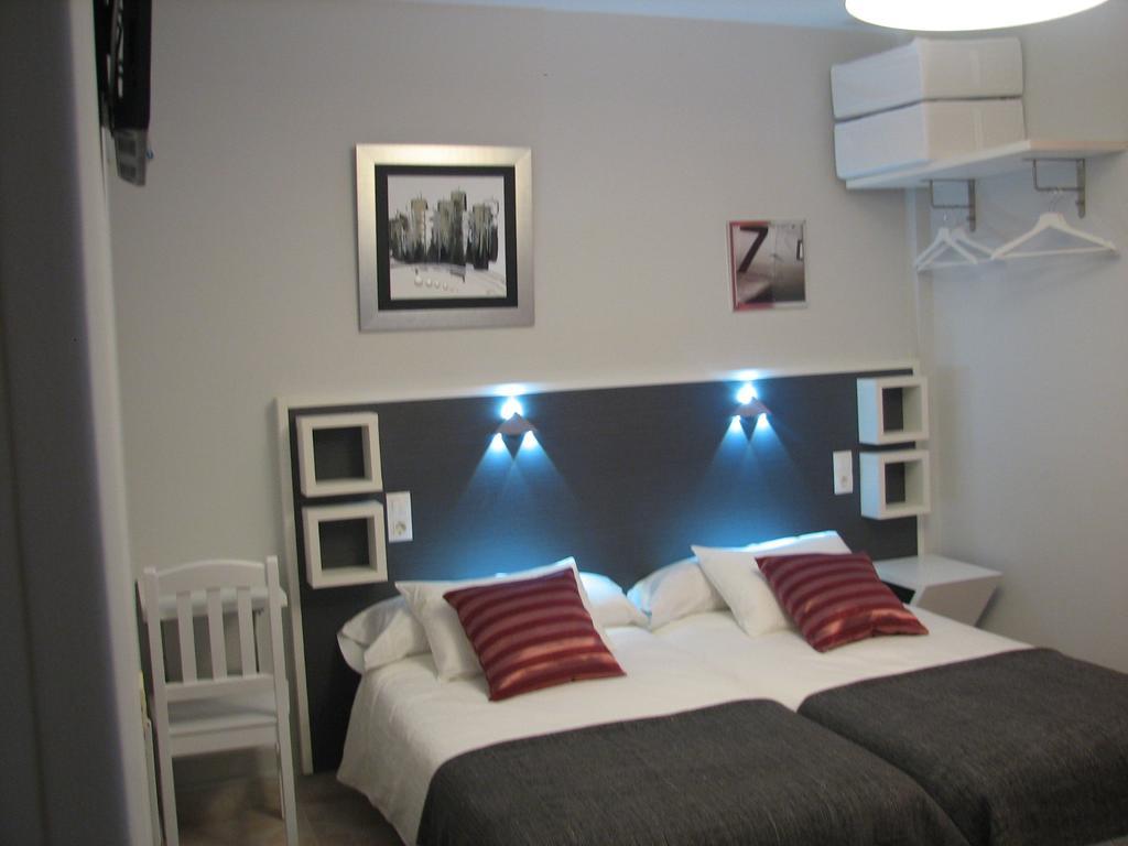 Hostal Meson Do Loyo Portomarín Chambre photo