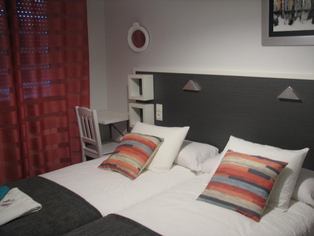 Hostal Meson Do Loyo Portomarín Chambre photo